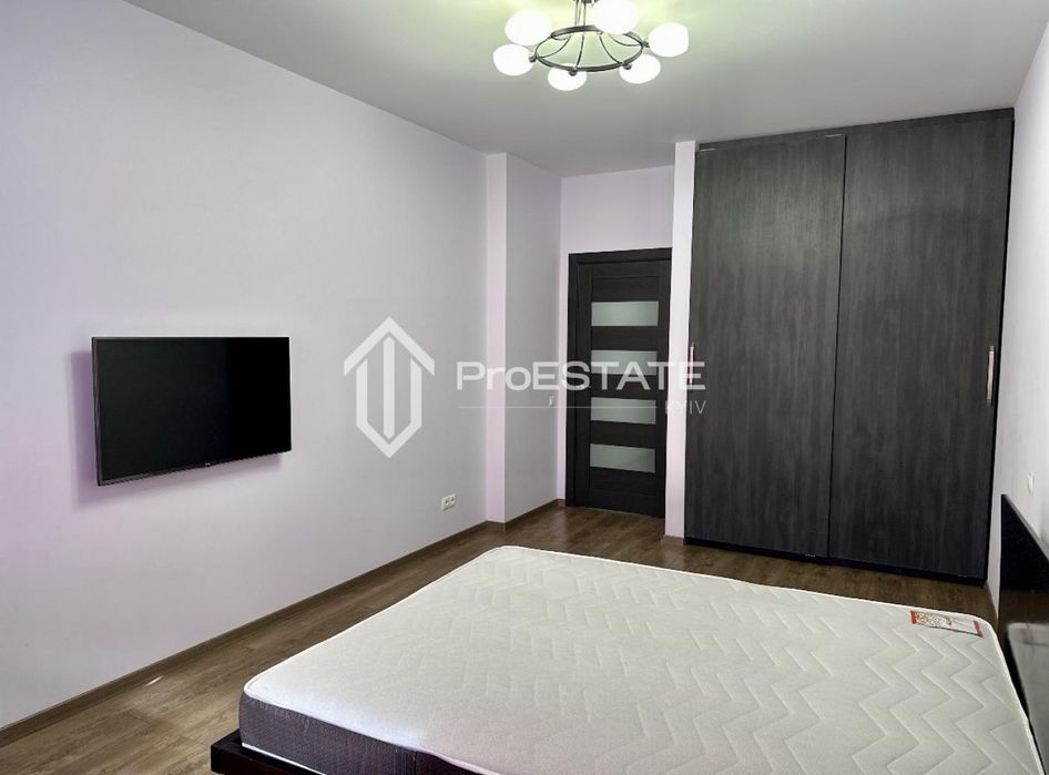 продаж квартири  81м2  вул. Драгоманова 40Є Позняки