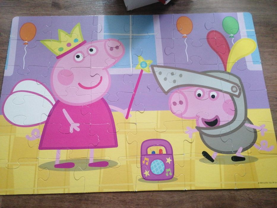 Sprzedam duże puzzle Świnka Peppa