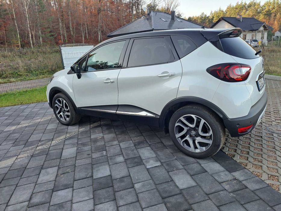 Renault Captur    biała perła  crossover