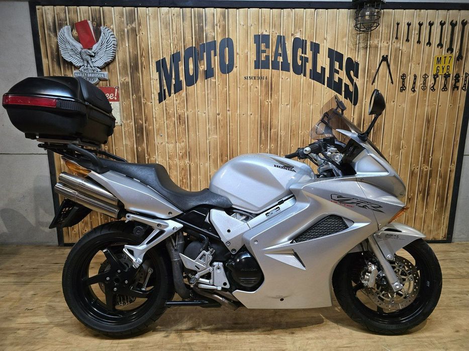 Honda VFR ## ZADBANY ## BŁYSZCZY # technicznie super# raty KUP ONLINE