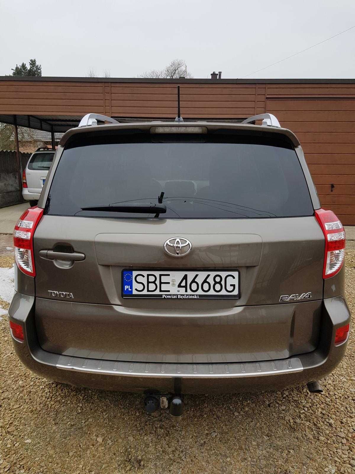 TOYOTA RAV4 2.0 benzyna 4x4 pierwszy właściciel w kraju