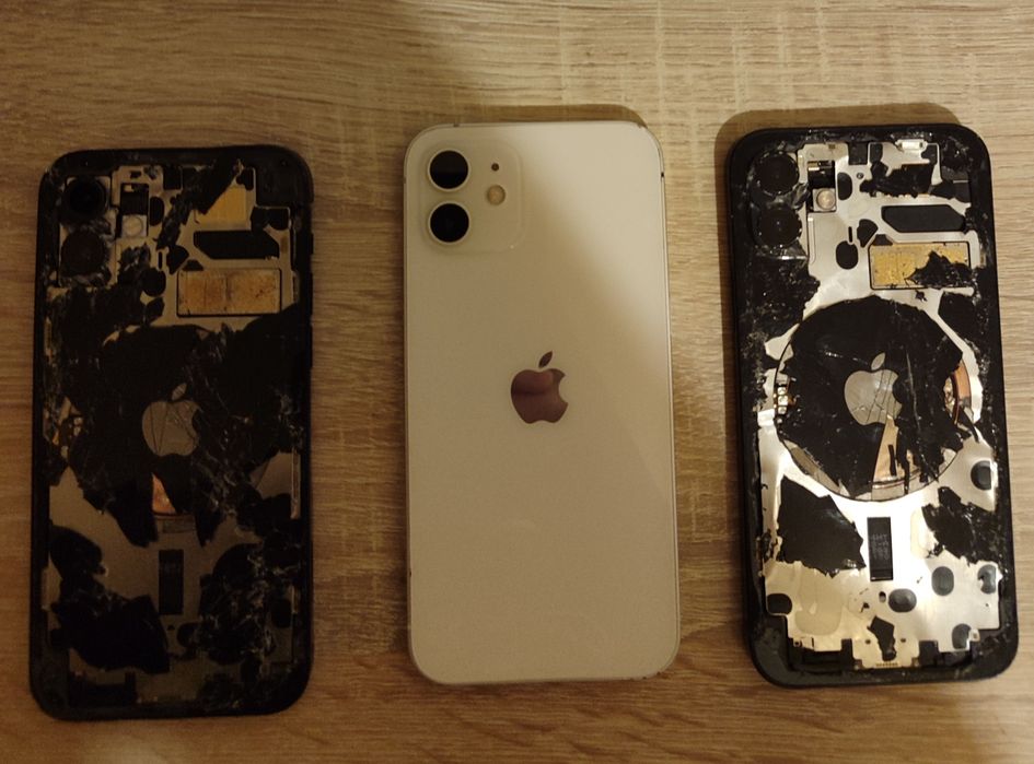 Продам 3 айфона 12 под ремонт или на запчасти