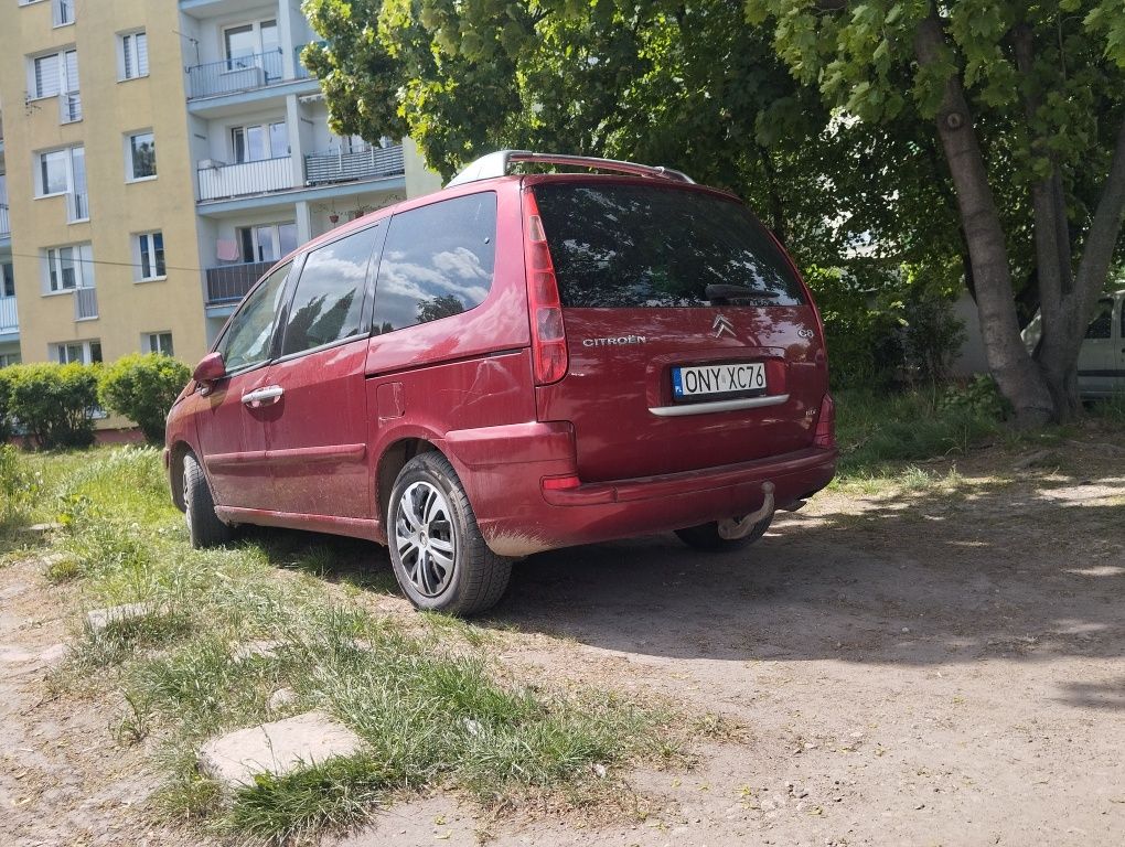 Samochód Citroen C8,
