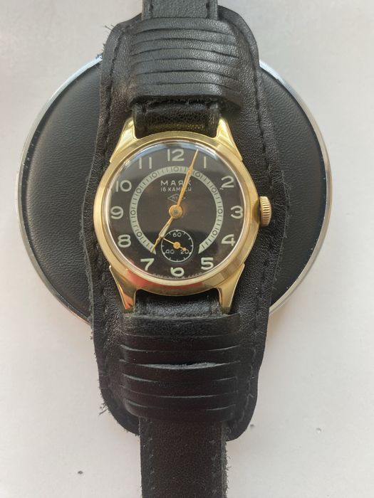 Годинник Маяк продам .