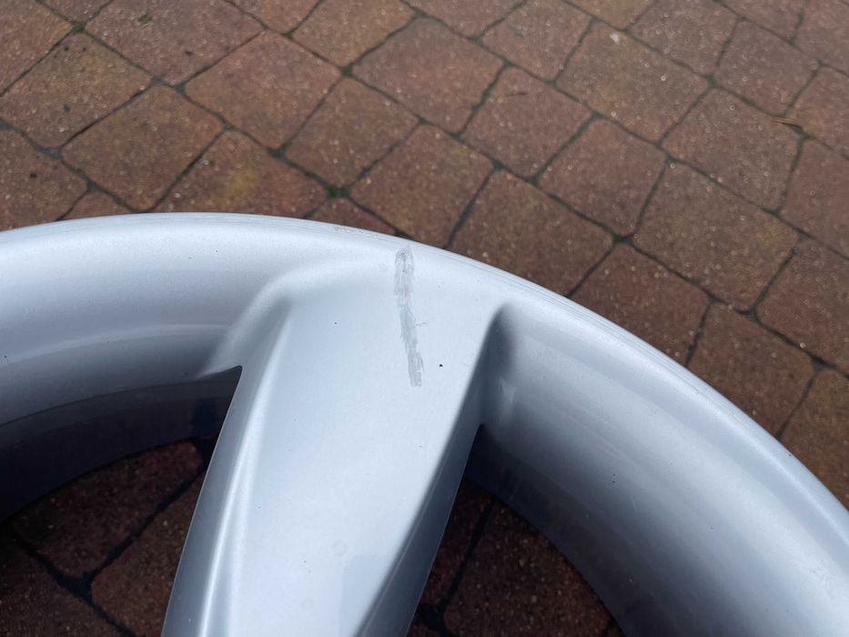 3619. Alufelgi 17" Audi A3 8V oryginalne 6.5J ET43 5x112 proste