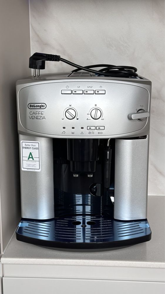 Кофемашина Delonghi 2200.S