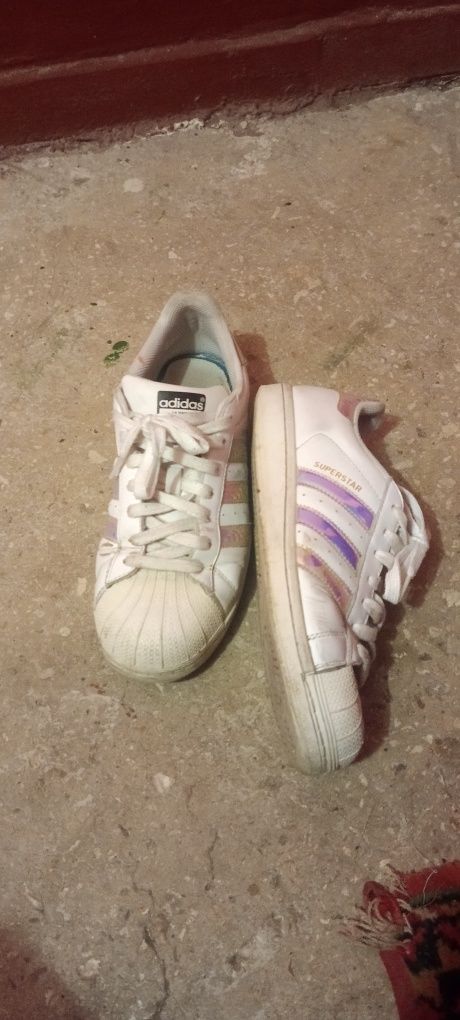 White superstar  sk8