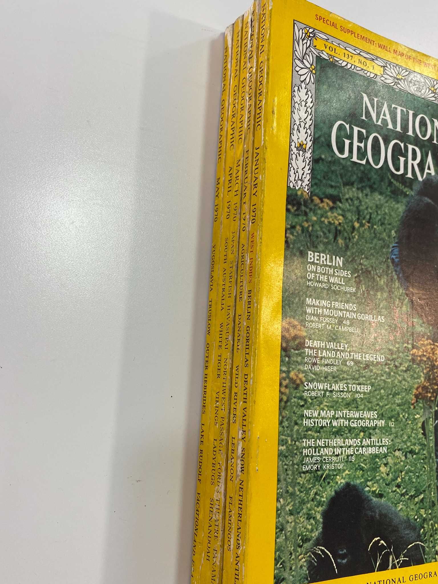 Conjunto de 5 revistas National Geographic Ano 1970 - Inglês