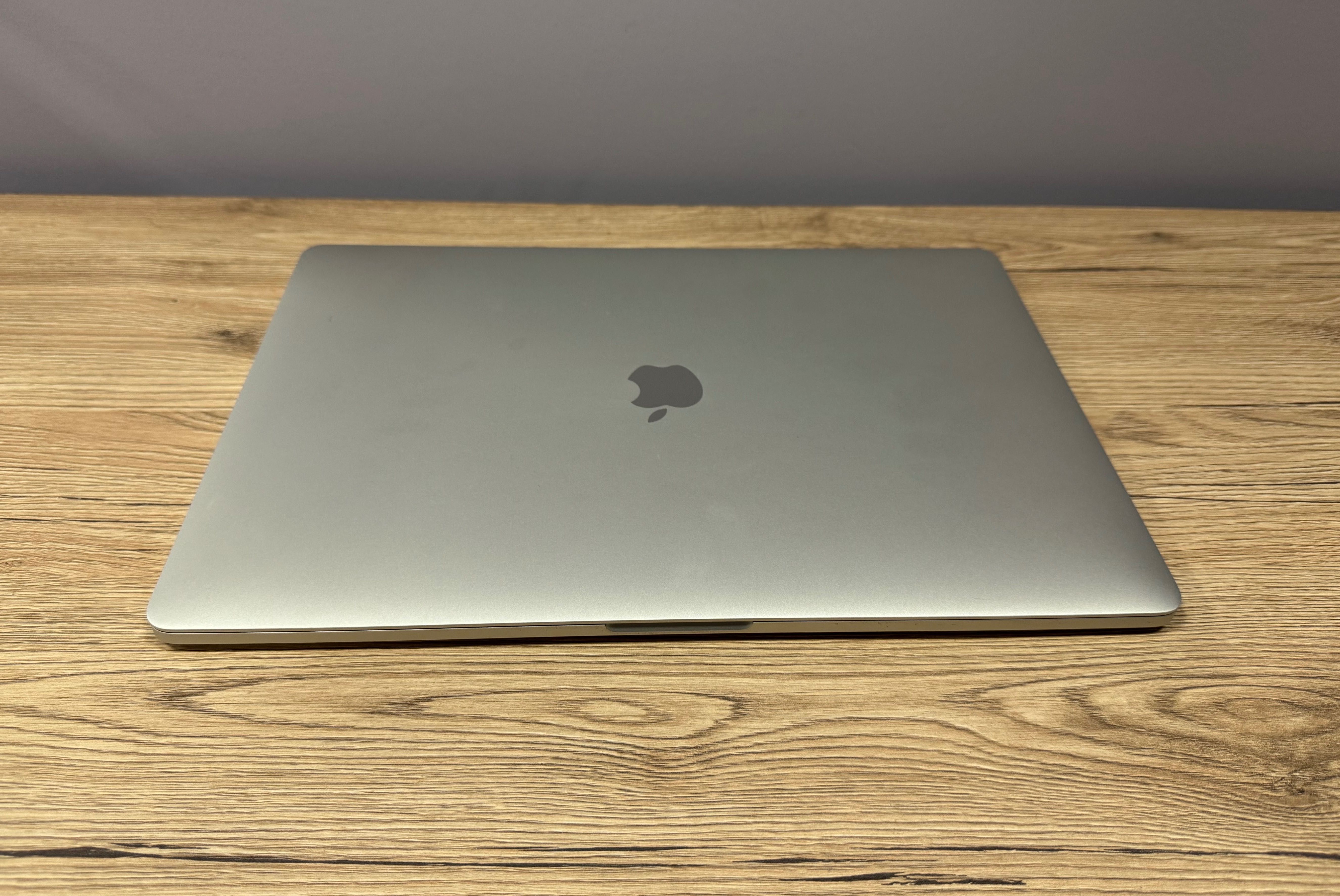 Вживаний MacBook Pro 15 ( 2019) i7 2.6/ 16/ 256 / Radeon Pro 555X