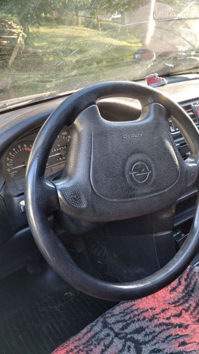 Продам Opel Vectra A 1.8