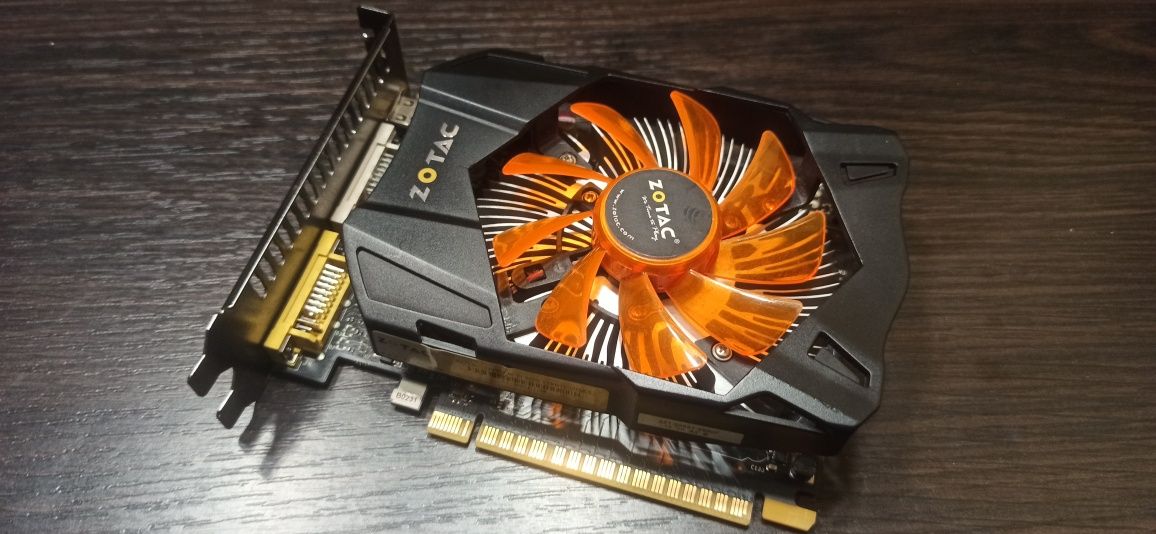 Видеокарта Zotac  GTX 750 PCI-E HDMI/DVI ddr5 1gb