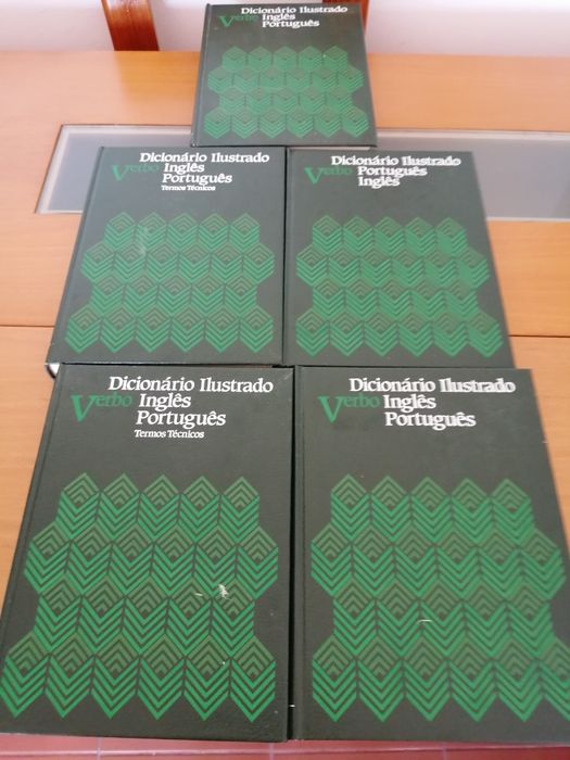 Dicionários de língua portuguesa