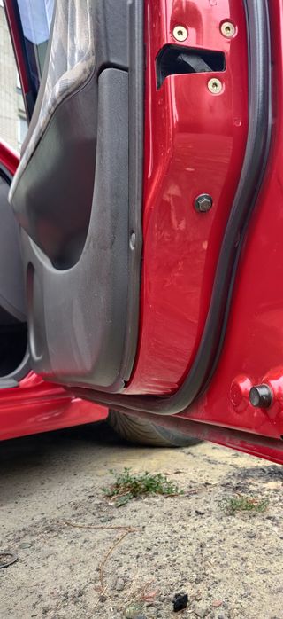 Mitsubishi Carisma 1.8

GDI