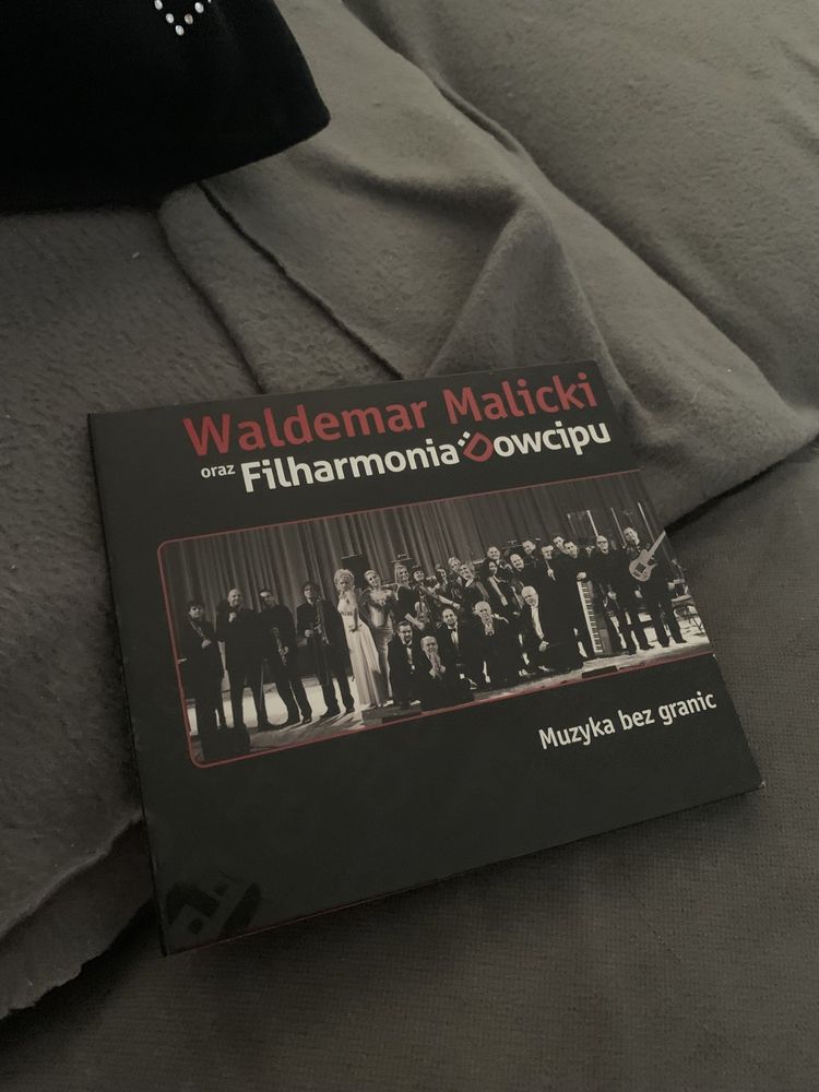Waldemar Malicki  oraz Filharmonia Dowcipu z podpisami