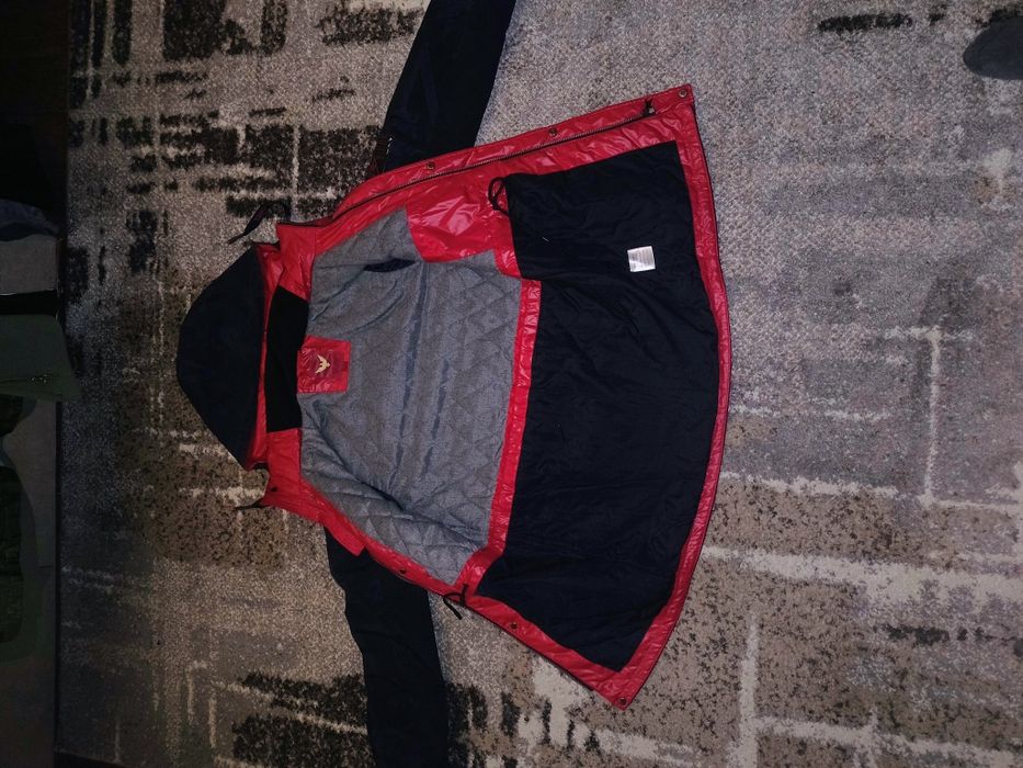 Продам мужскую ветровку