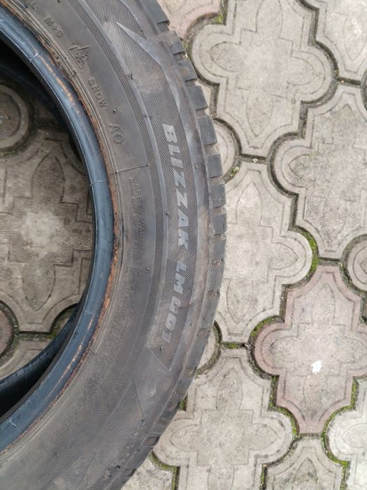 Резина 205 60 р16 Bridgestone Blizzak LM 001