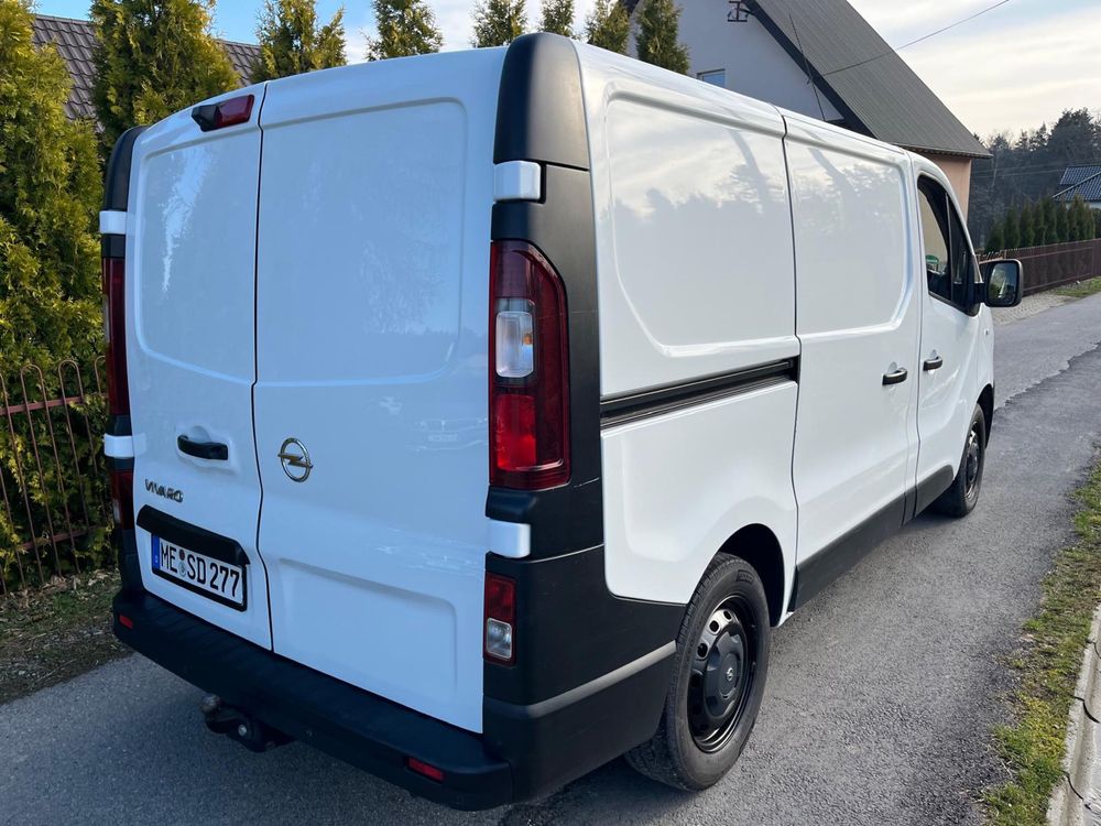 Opel Vivaro 1.6 2015r L1H1