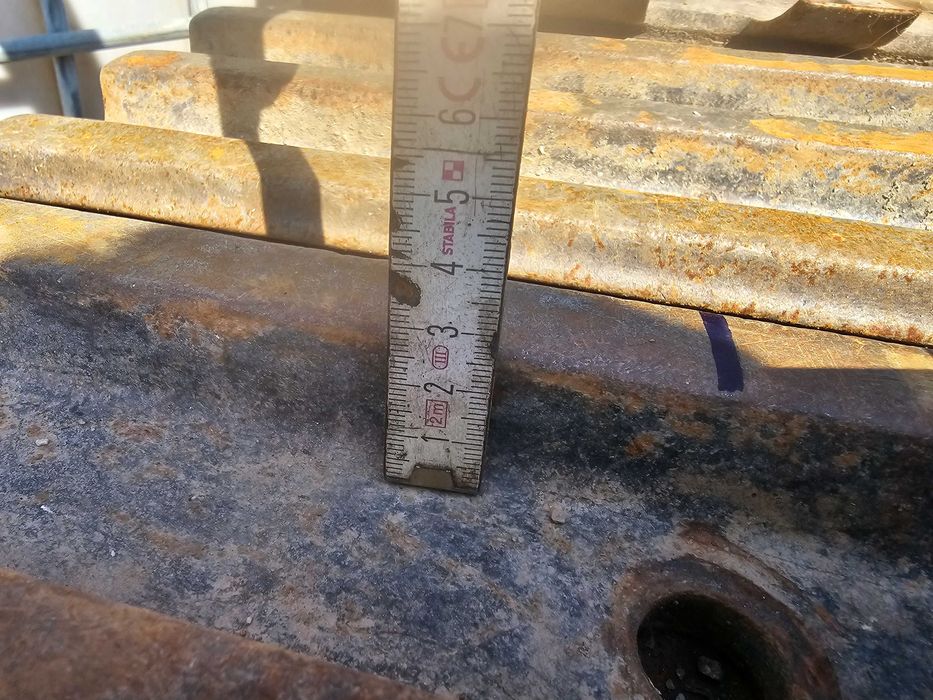 Płyty gąsienicy klepki Volvo Liebher jak nowe klepka