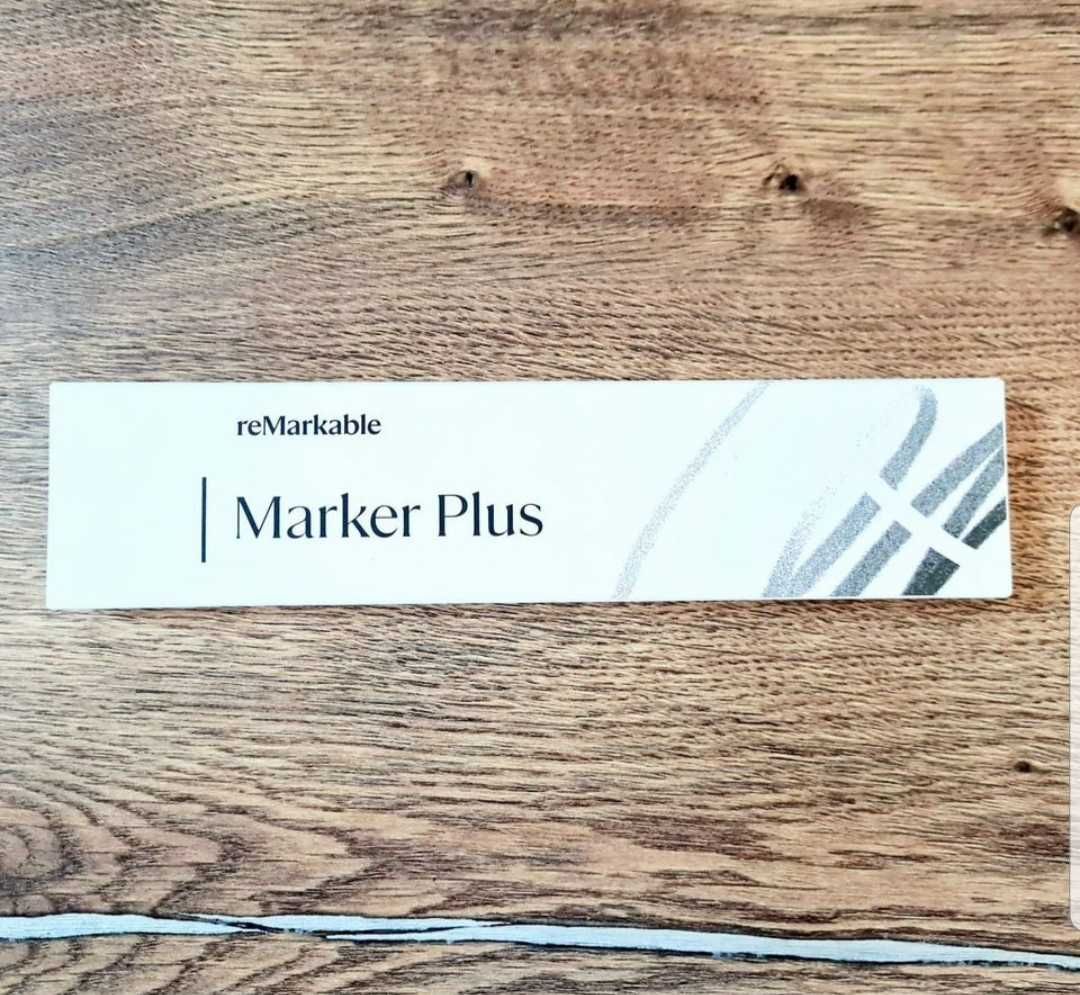 reMarkable paper pro + 2 Book Folio + Marker Plus