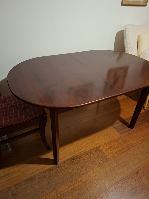 Stół rozkładany, kolor ciemny