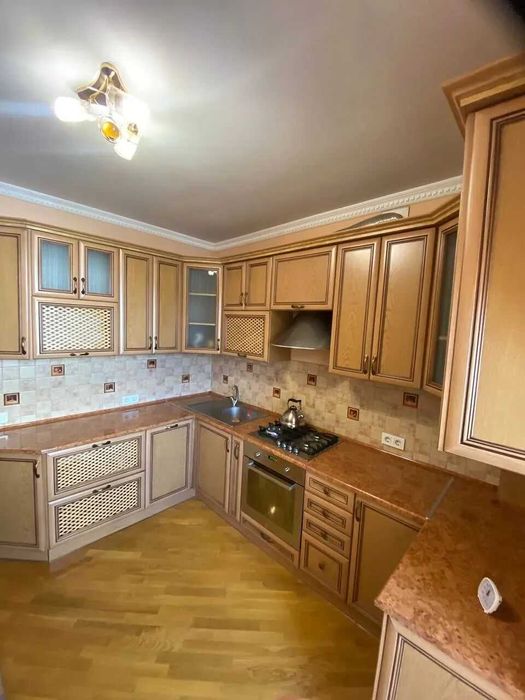 Продаж 2х кімнатної квартири на вул Гарбарська