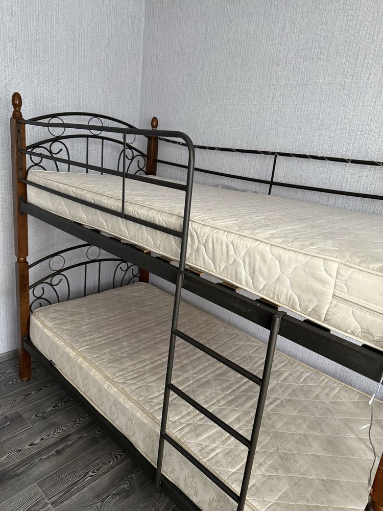 Двухповерхове ліжко