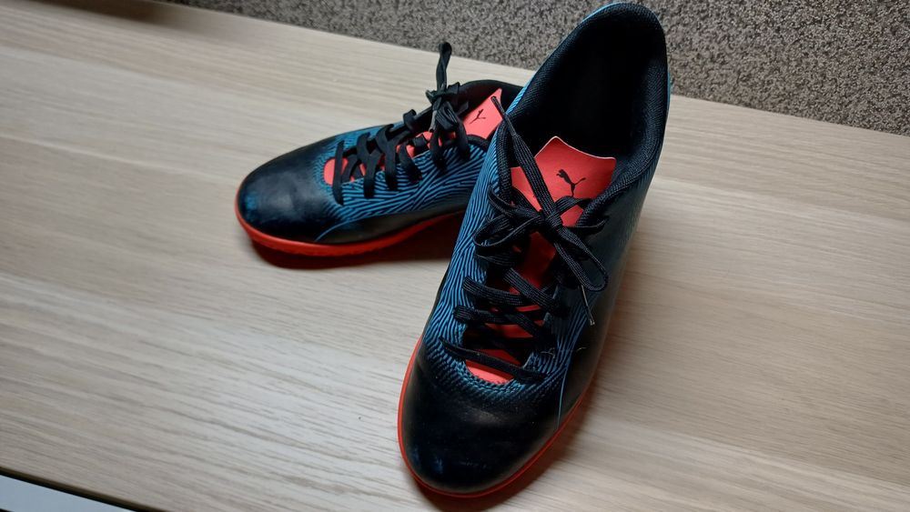 Halówki marki Puma rozmiar 40 (25,5 cm)