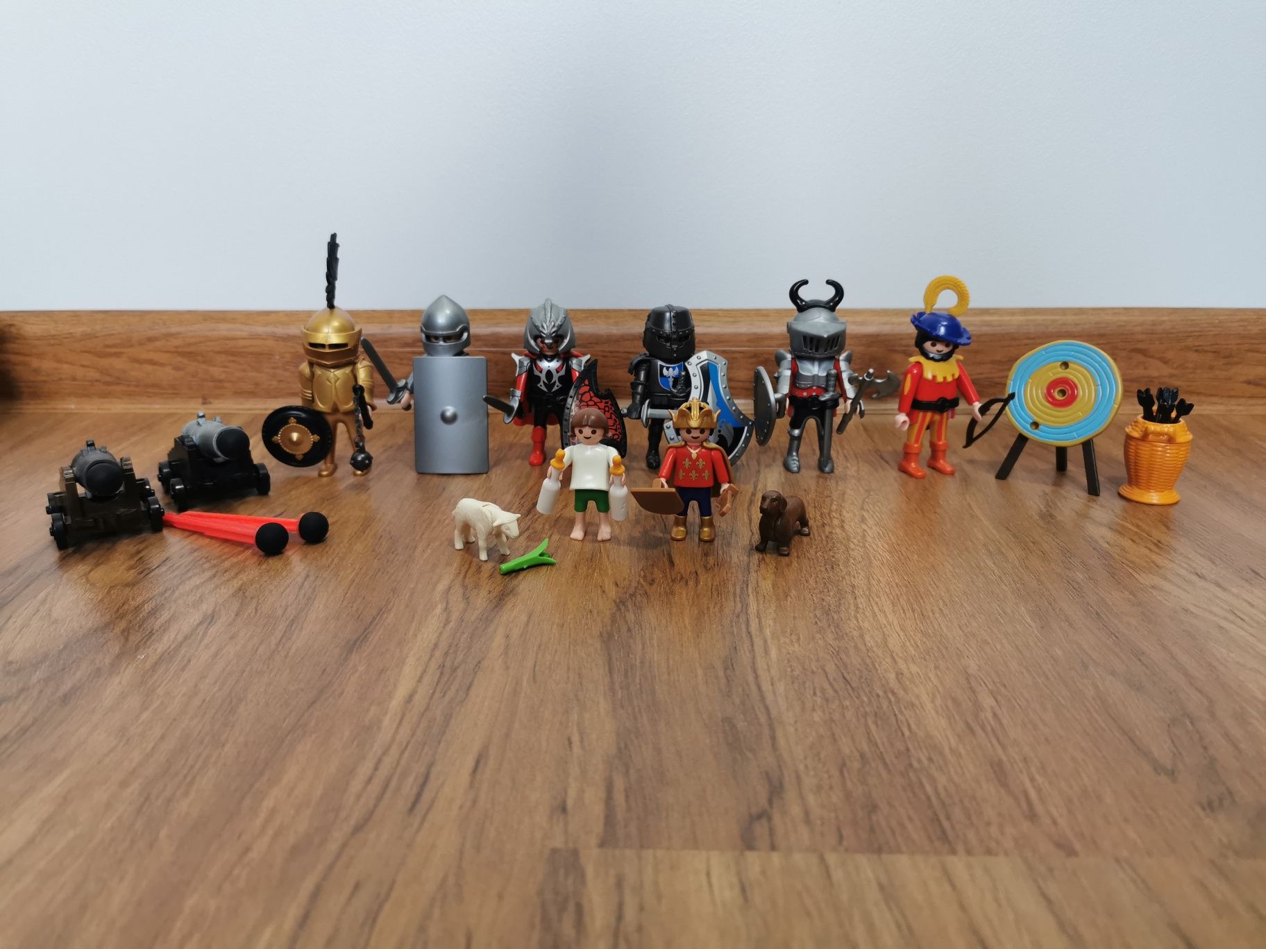 Sprzedam zestaw figurek Playmobil z akcesoriami!!