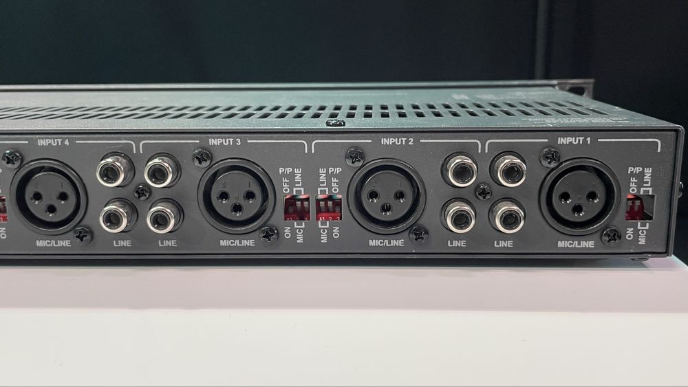 Australian Monitor MX61