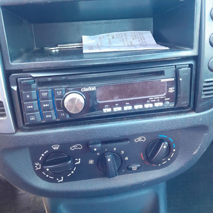 Radio samochodowe clarion usb aux