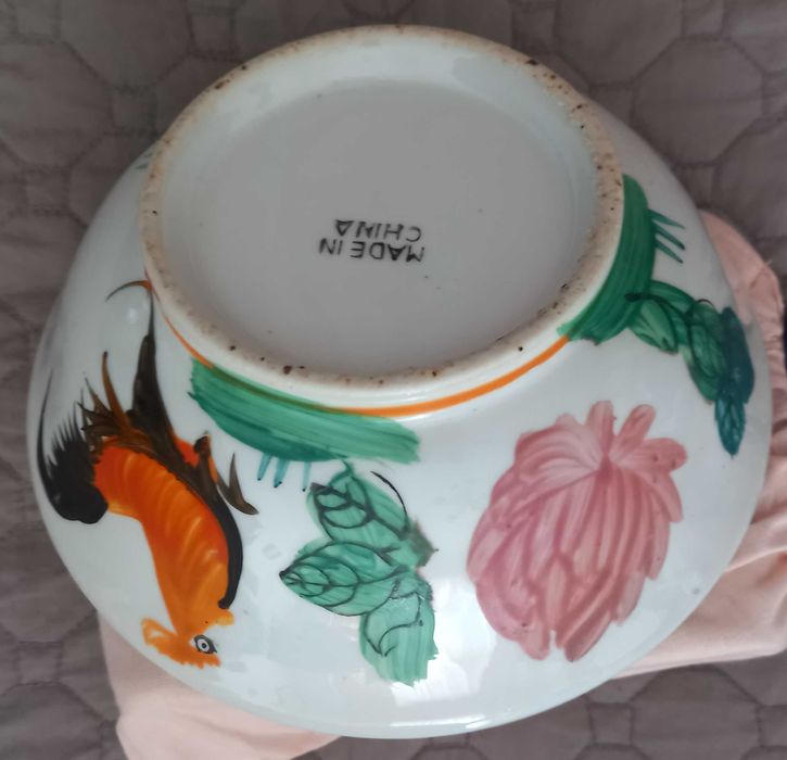 Taça da China marcada pintada à mão