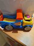 Samochód sensoryczny Fisher Price grający
