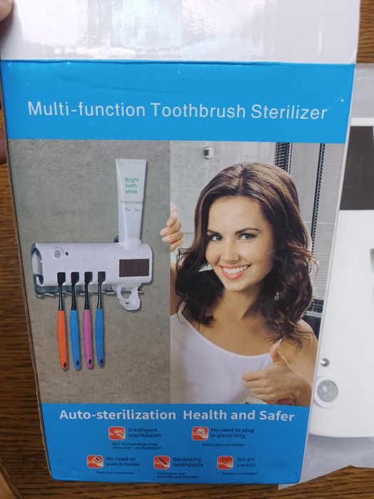 Sterylizator Uv do szczoteczki do zębów i dozownikiem