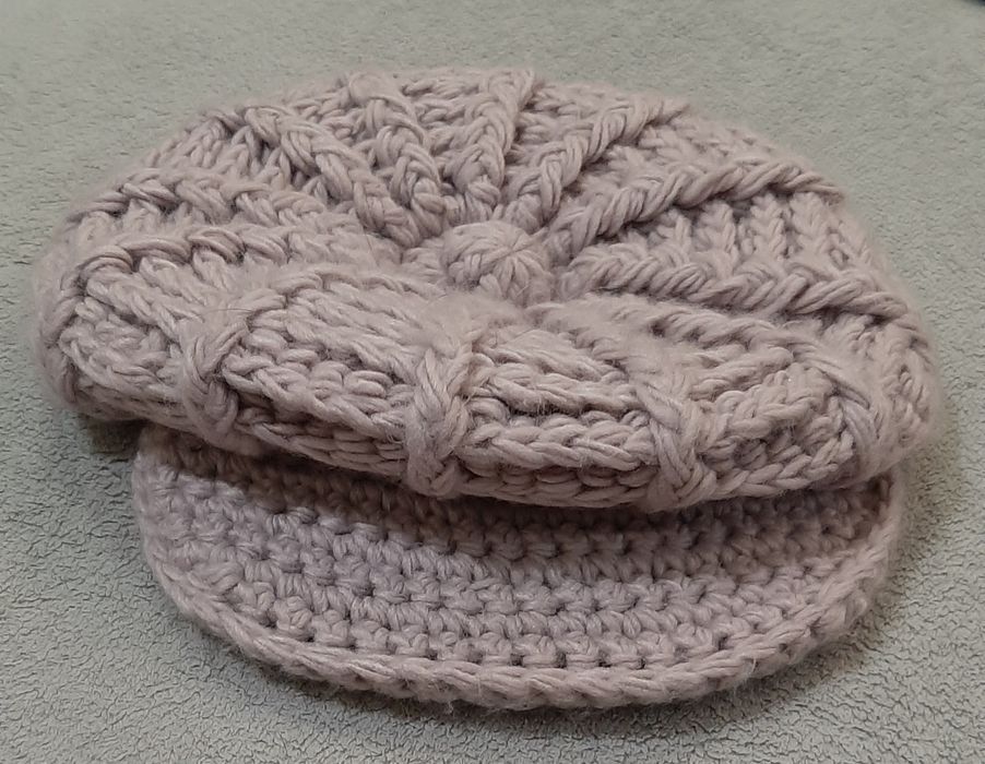 Beret damski, kaszkiet New Yorker