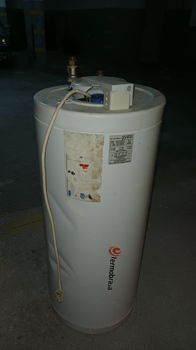 termoacumulador de agua em ferro