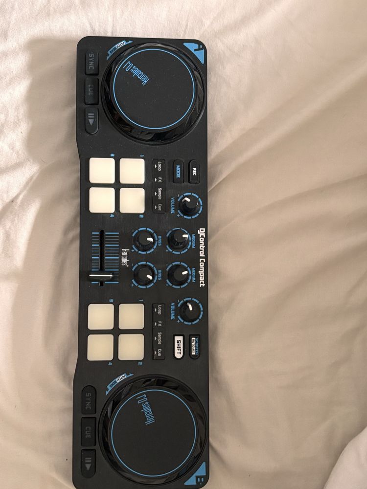 Dj conrolo compact