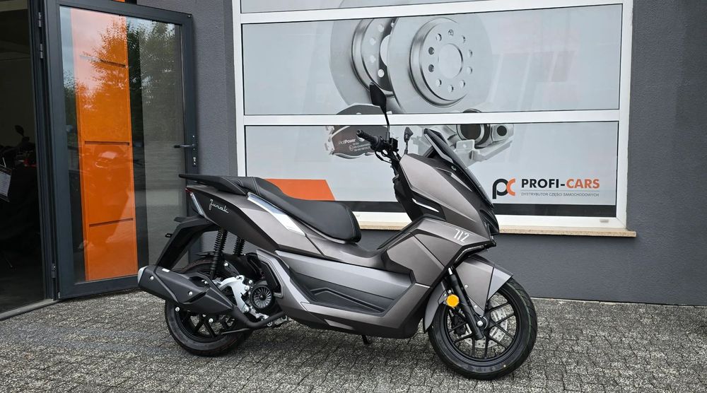 Junak 712 Nowy skuter 125 cm³ , Wtrysk |,8,85 KM , 2024 TRANSPORT