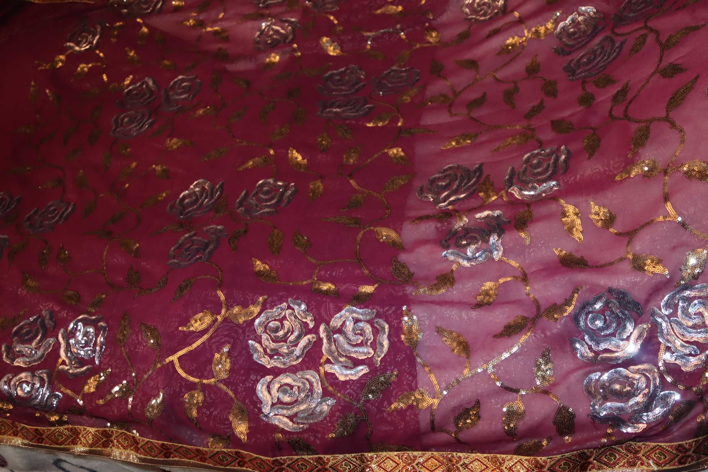 Сари индийское 6 метров, розы, бордовое