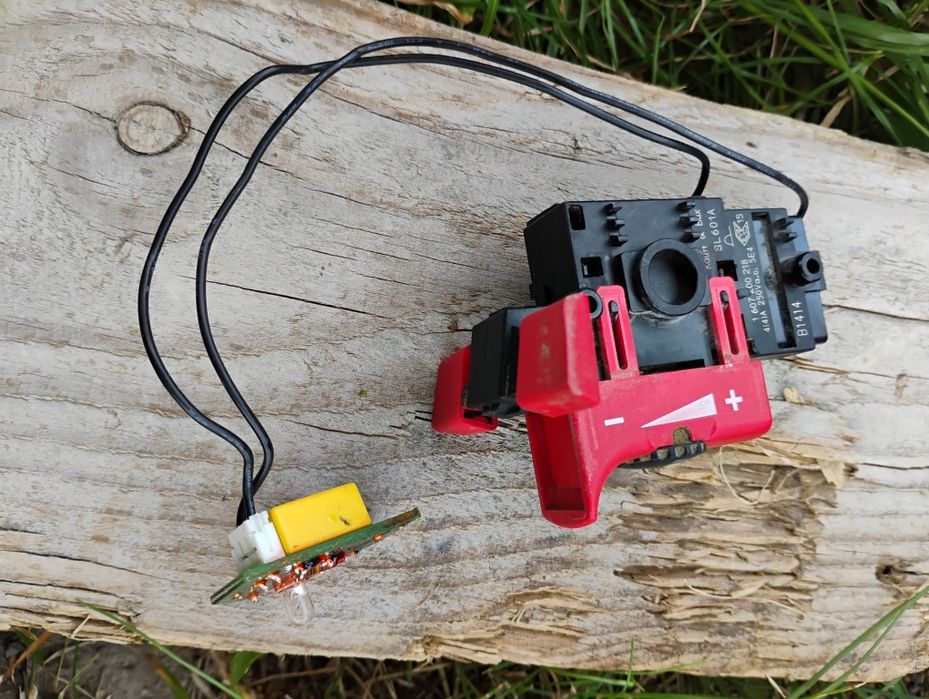 bosch PST 900 PEL wyrzynarka włącznik + plus LED