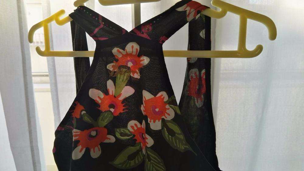 Vestido DESIGUAL em seda, tamanho 36