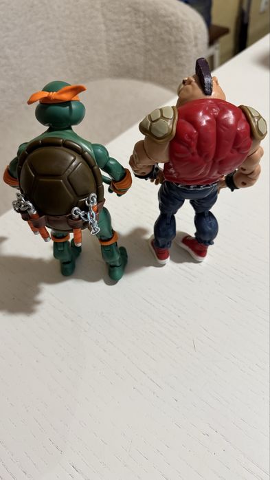 Набір фігурок TMNT Мікеланджело проти Бібопа