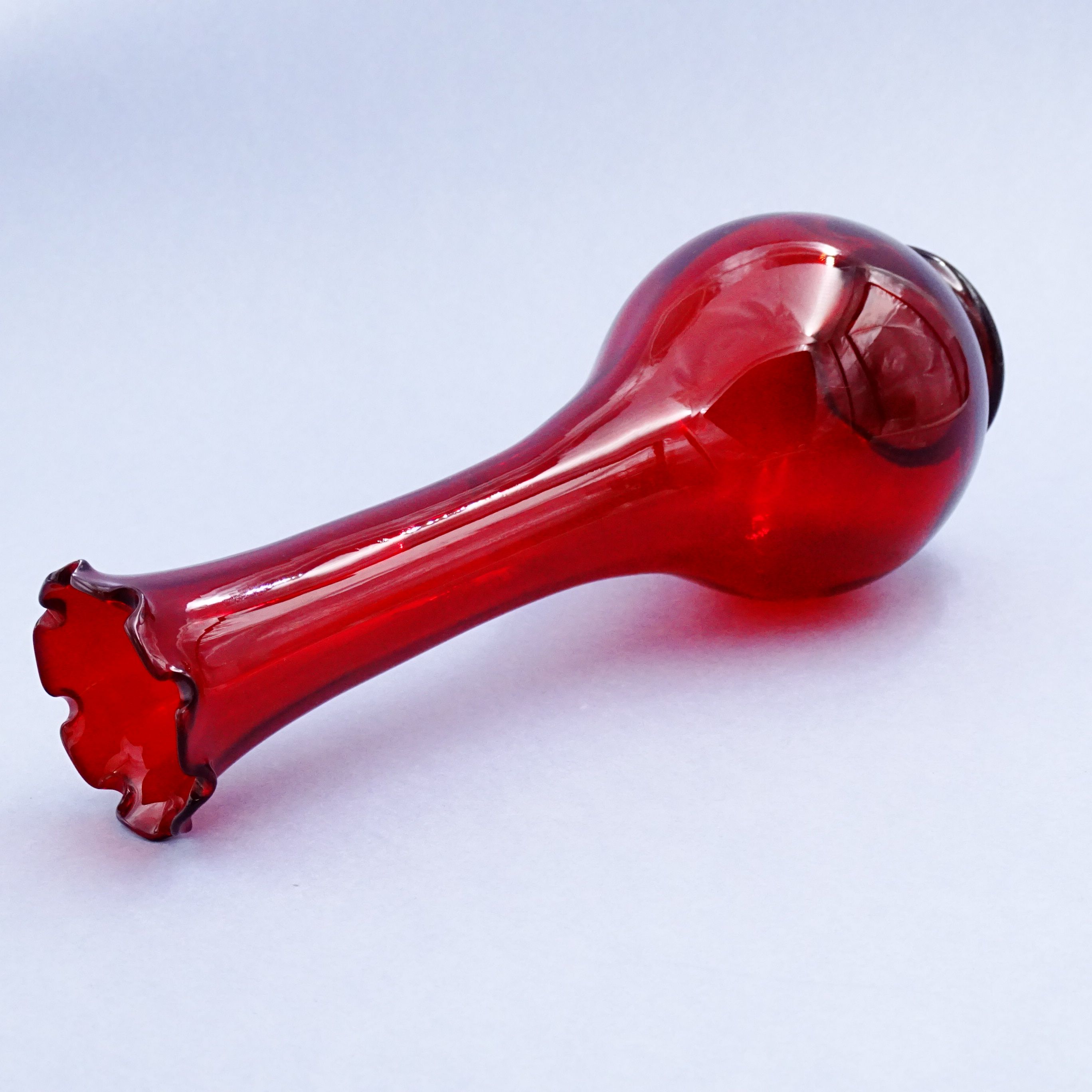 rubinowy ręcznie dmuchany wazon szklany