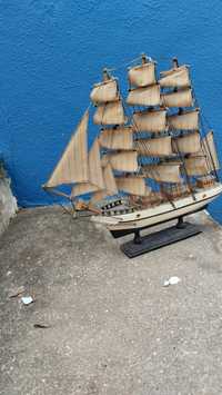 Barco Madeira tipo Navio Escola