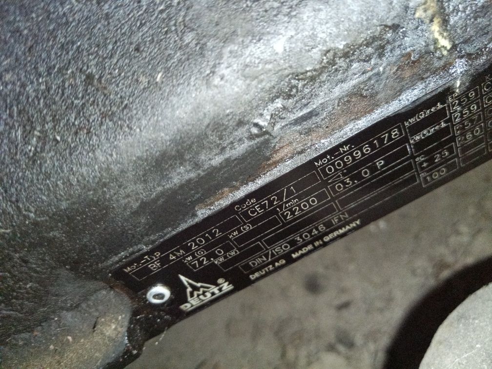 Коленвал  2012 Дойц Deutz BF 4M 2012 . О М 422.