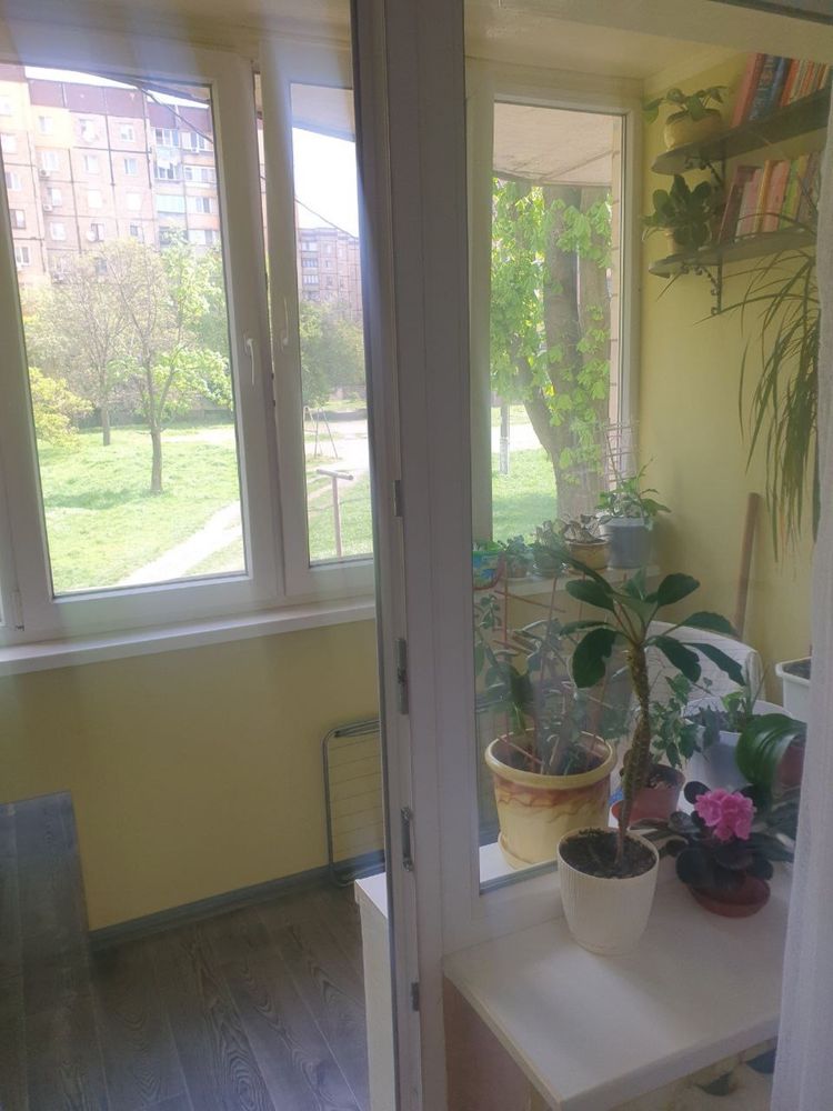 Продам 3-х кімнатну квартиру Павла Глазового