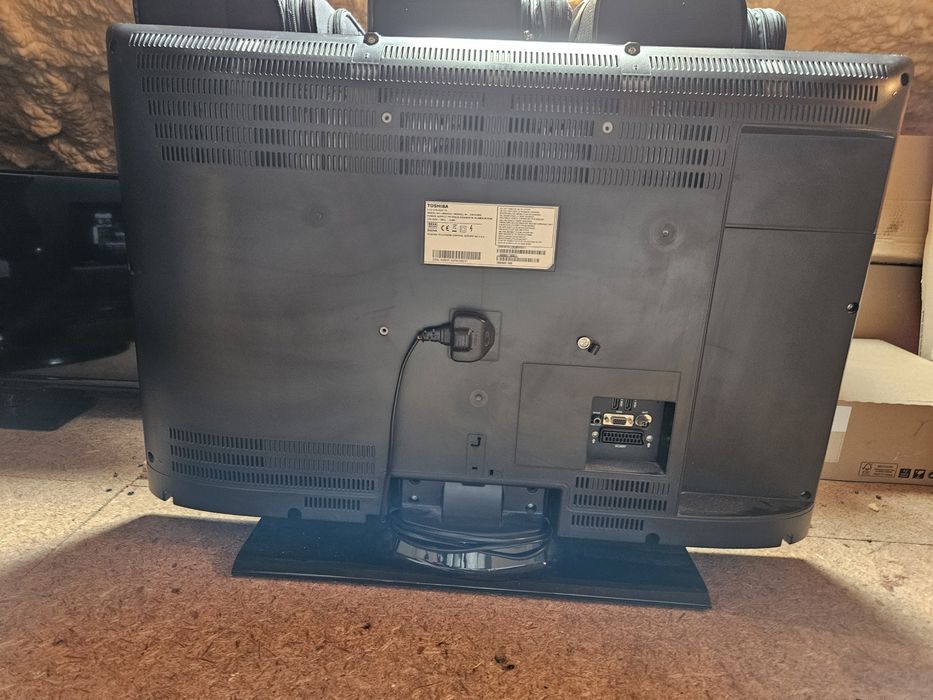 Telewizor Toshiba Model nr: 32KV500B używany