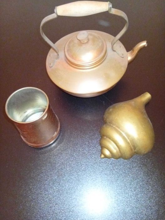 Peças em latão ou estanho