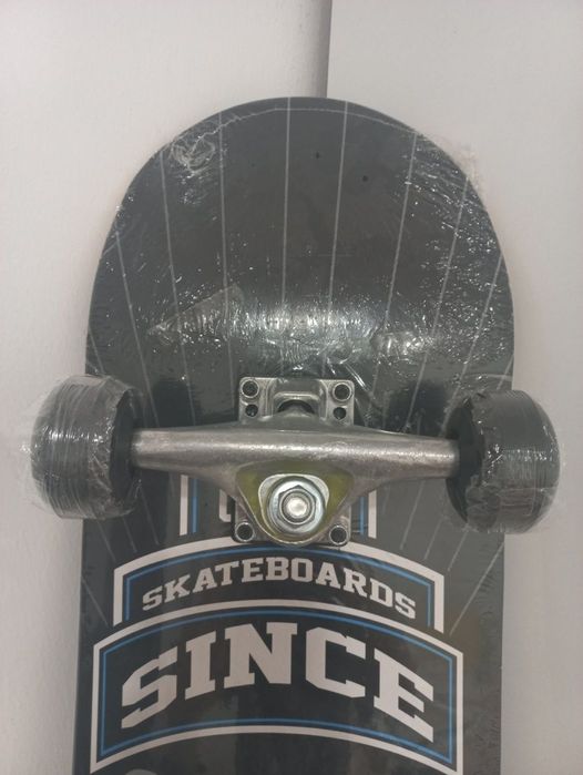 Skate Novo _ ainda plastificado -> prenda de aniversário / natal