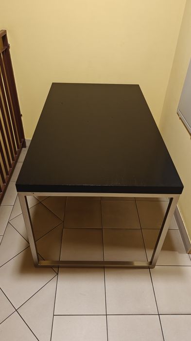 Stół 140x70 czarny z metalowymi nogami