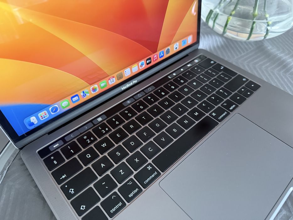 Macbook Pro 2017 13,3